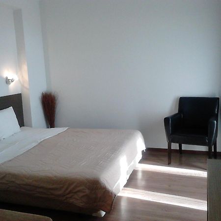 Prenociste Konstantin 2008 Hotel Nis Room photo