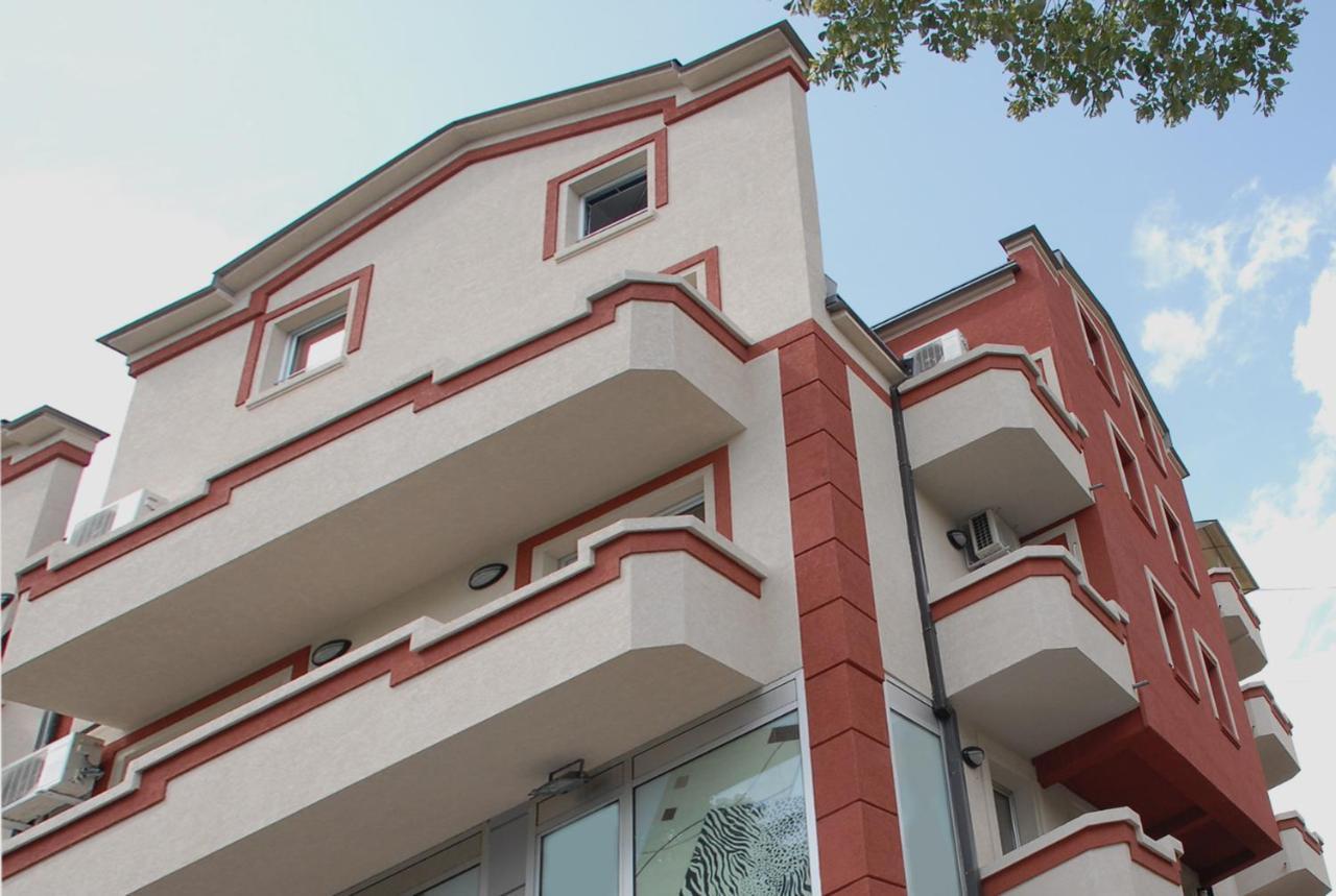 Prenociste Konstantin 2008 Hotel Nis Exterior photo